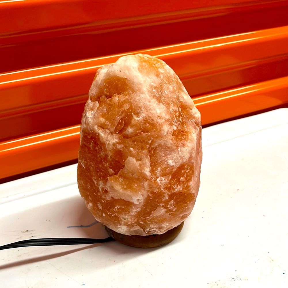 hHimalayan salt lamp
